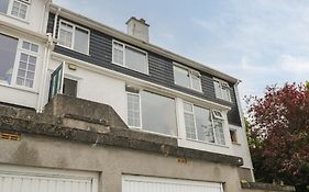 8 Bowjey Terrace